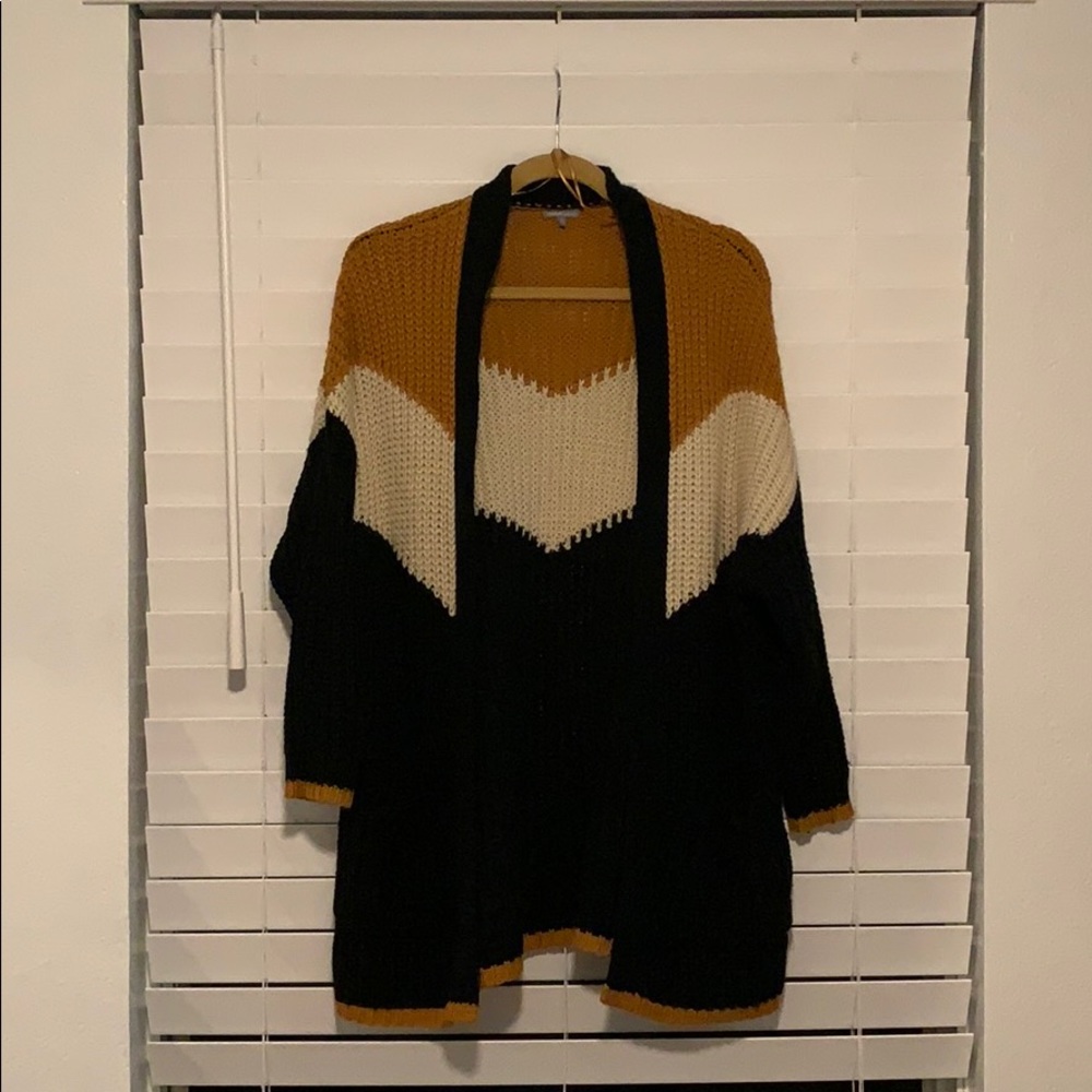 Chevron Pattern Knit Sweater